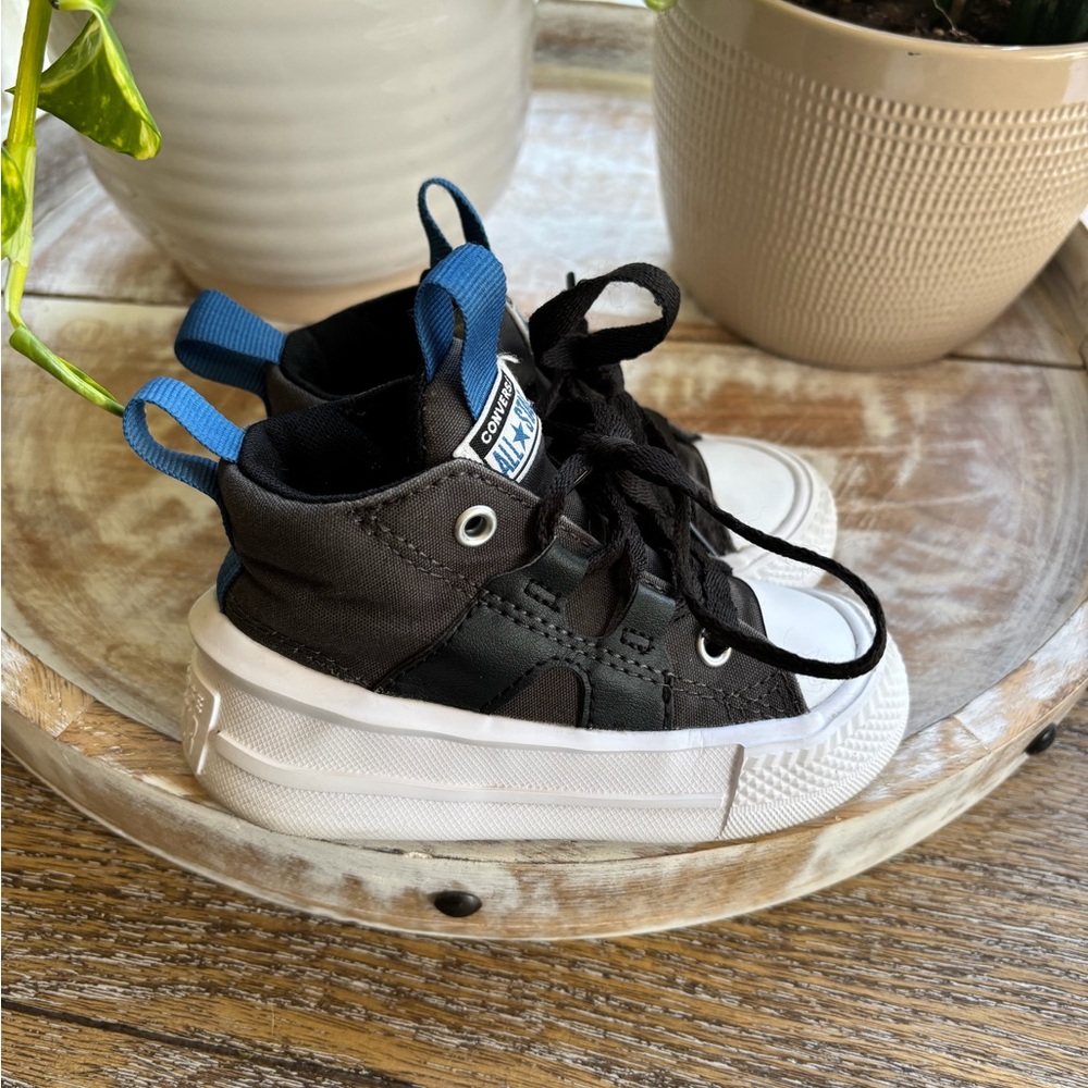 Converse Ultra Color Pop Kids Black and Blue Sneakers